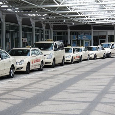 丰田抵制电动化，面对中国汽车，日本必须要赢？